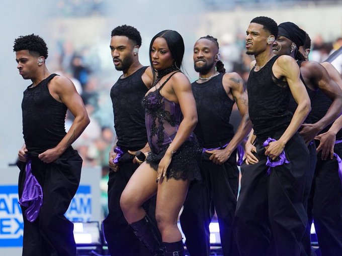Ayra Starr has become the first African Artist to headline the NFL Halftime Show in London, UK