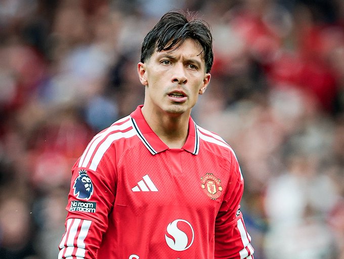 Lisandro Martínez fined